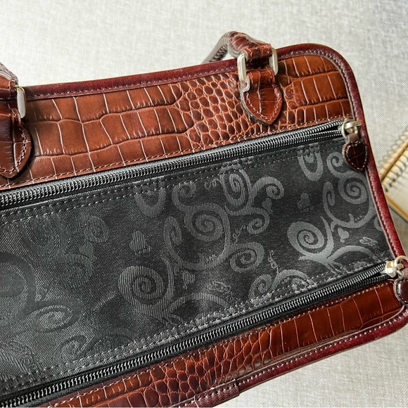 Brighton Weekend Travel Cosmetic Case - Picture 6 of 11